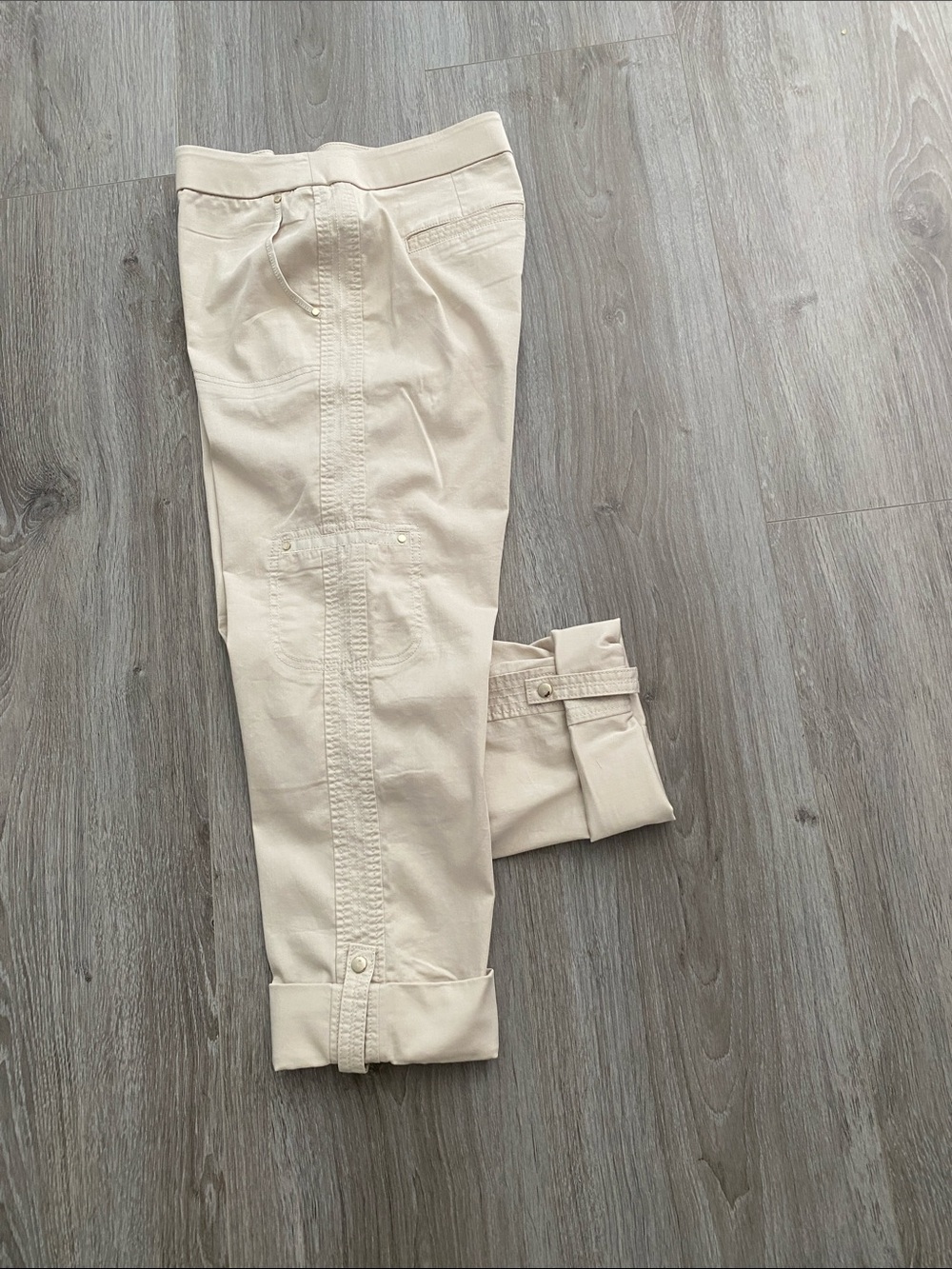 CHICO’S Women Luxe Twill Utility Crop Cream Pants | 00